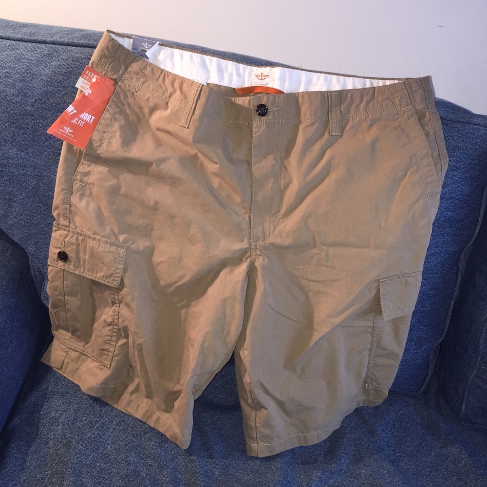 New Dockers Khaki Cargo Shorts